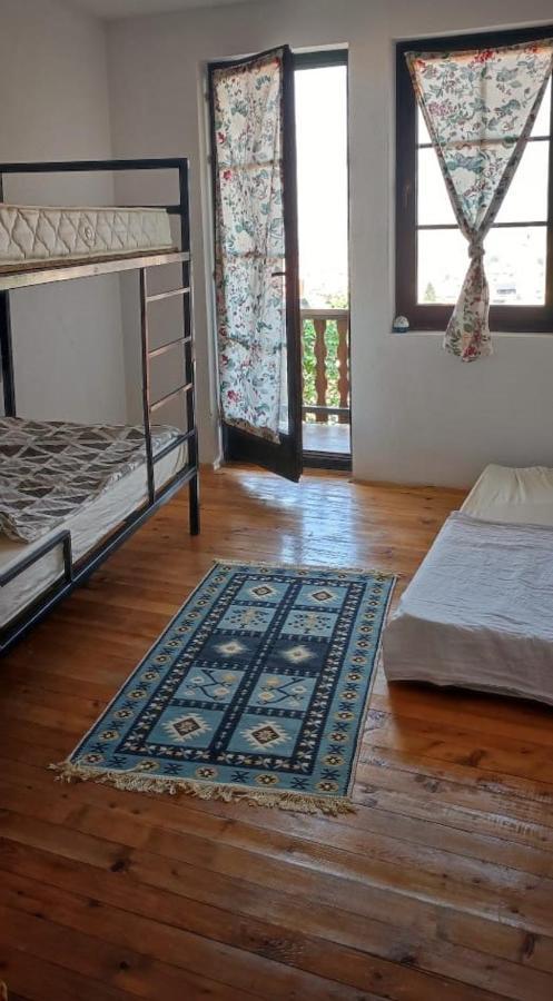 Oda Guesthouse Prizren Bagian luar foto